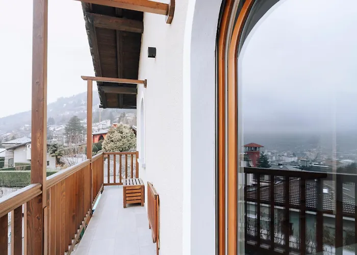 - Edelweiss 아파트 아오스타